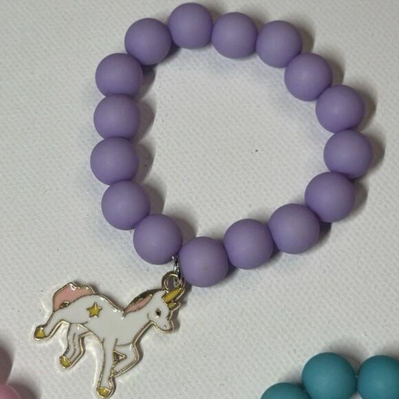 Lot of 3 Girls Stretchy Beaded Charm Bracelets Unicorn Rainbow Flower NWOT - Picture 4 of 6